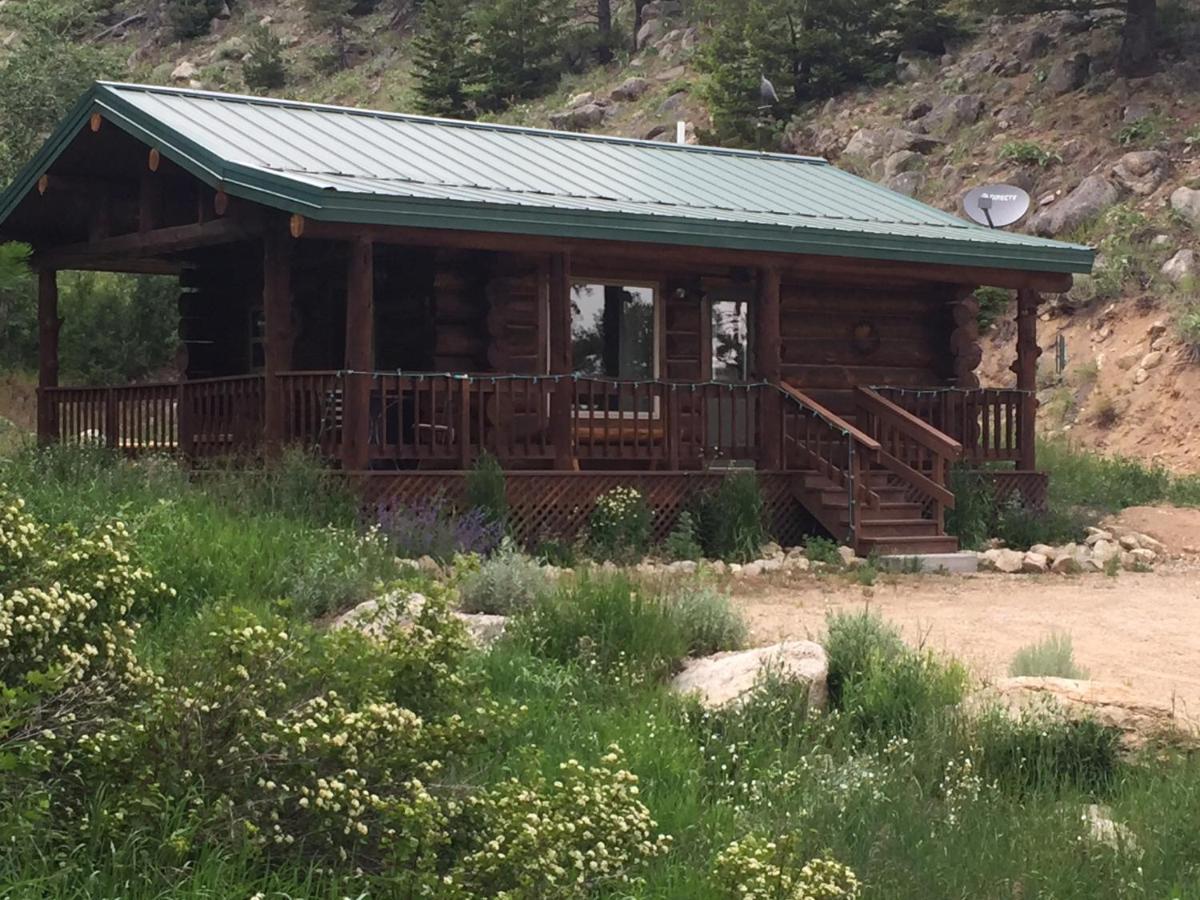Two Bears Inn Bed & Breakfast Ред-Лодж Экстерьер фото